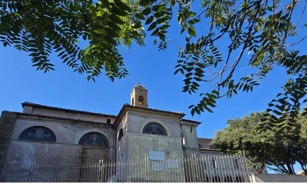 “Camminando tra i versi – Da Via dell’Orso a Piazza Belli”.