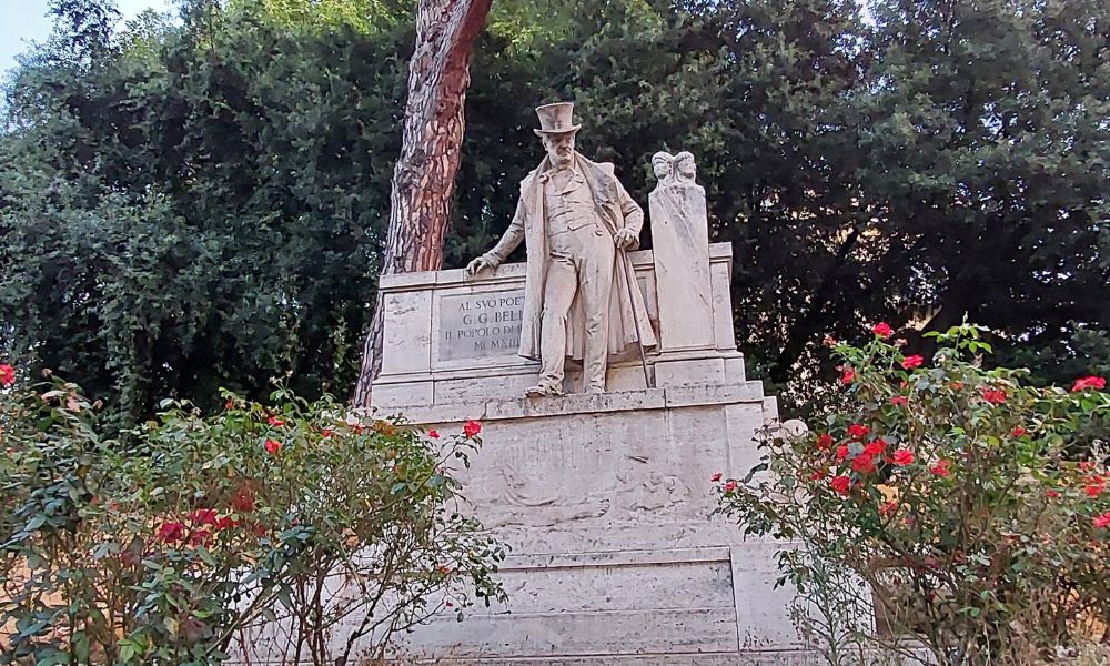 “Camminando tra i versi – Da Via dell’Orso a Piazza Belli”.
