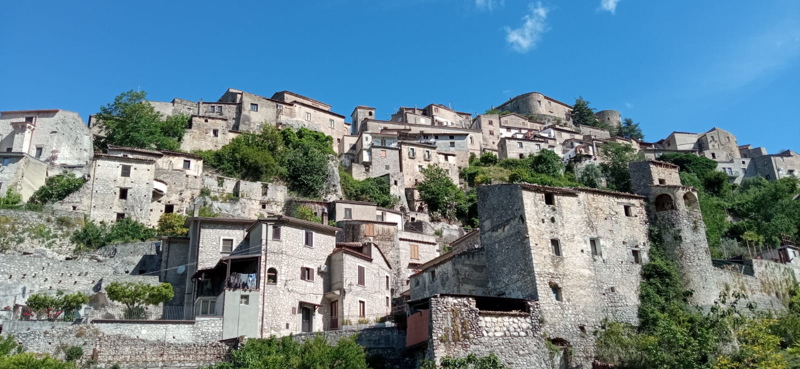 Prata Sannita: cascate, borgo medievale e sapori