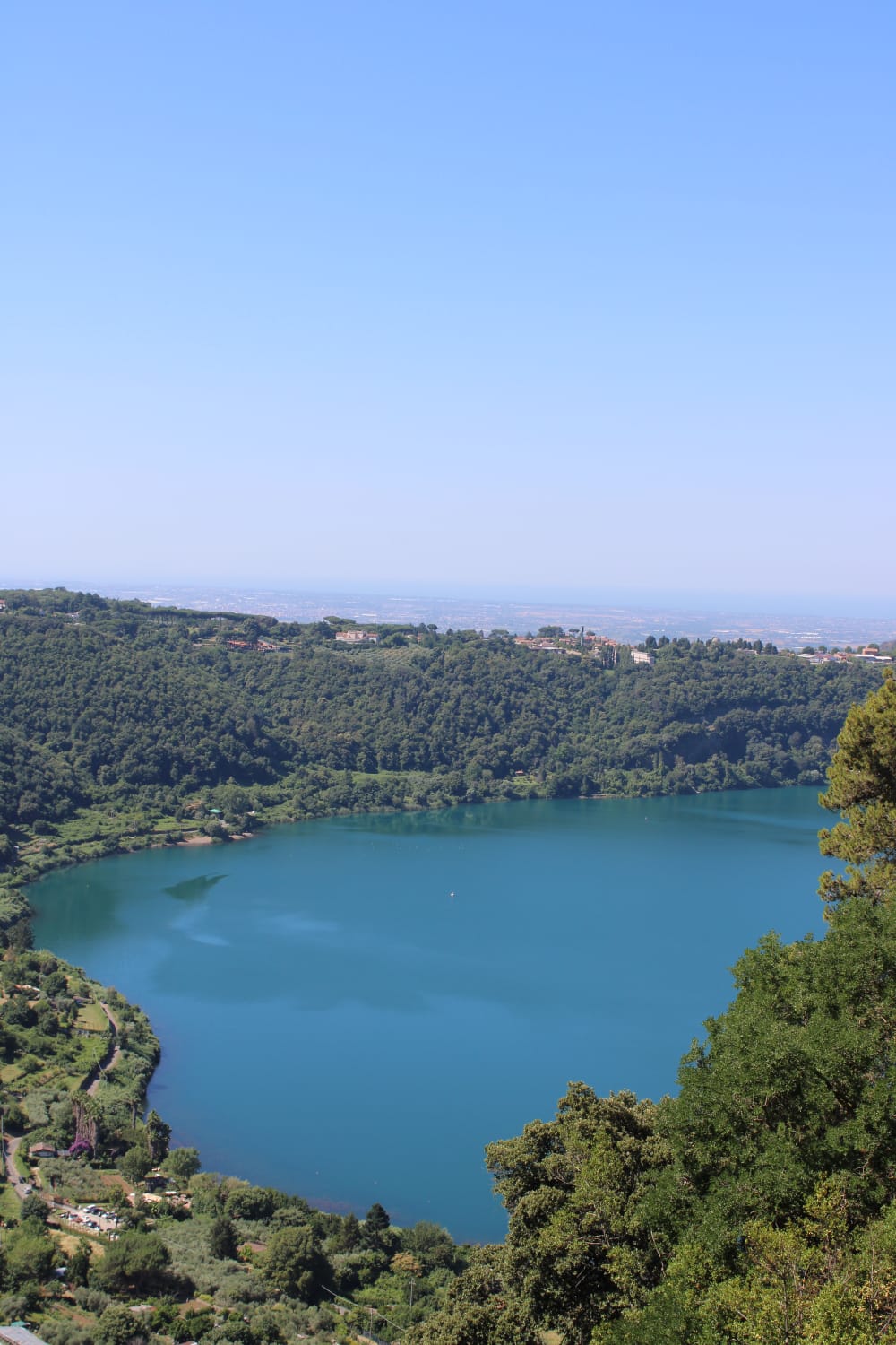 In Cammino tra Laghi e Miti
