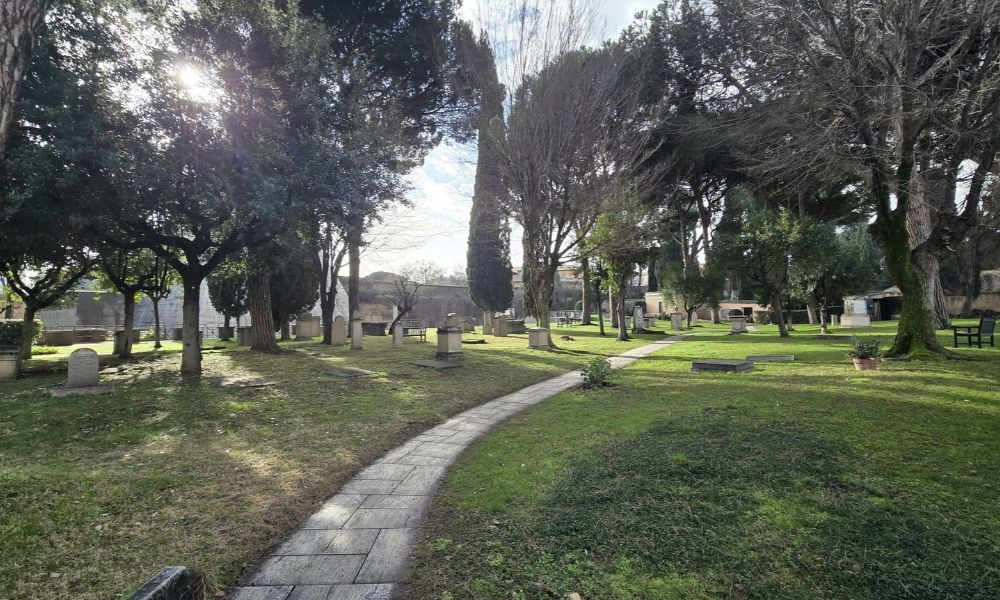“Il sigillo del ricordo: Cimitero Acattolico e Via Portuense”.