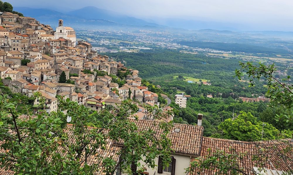 “E canterò di quel secondo regno” – Monte Cacume e Purgatorio di Dante.